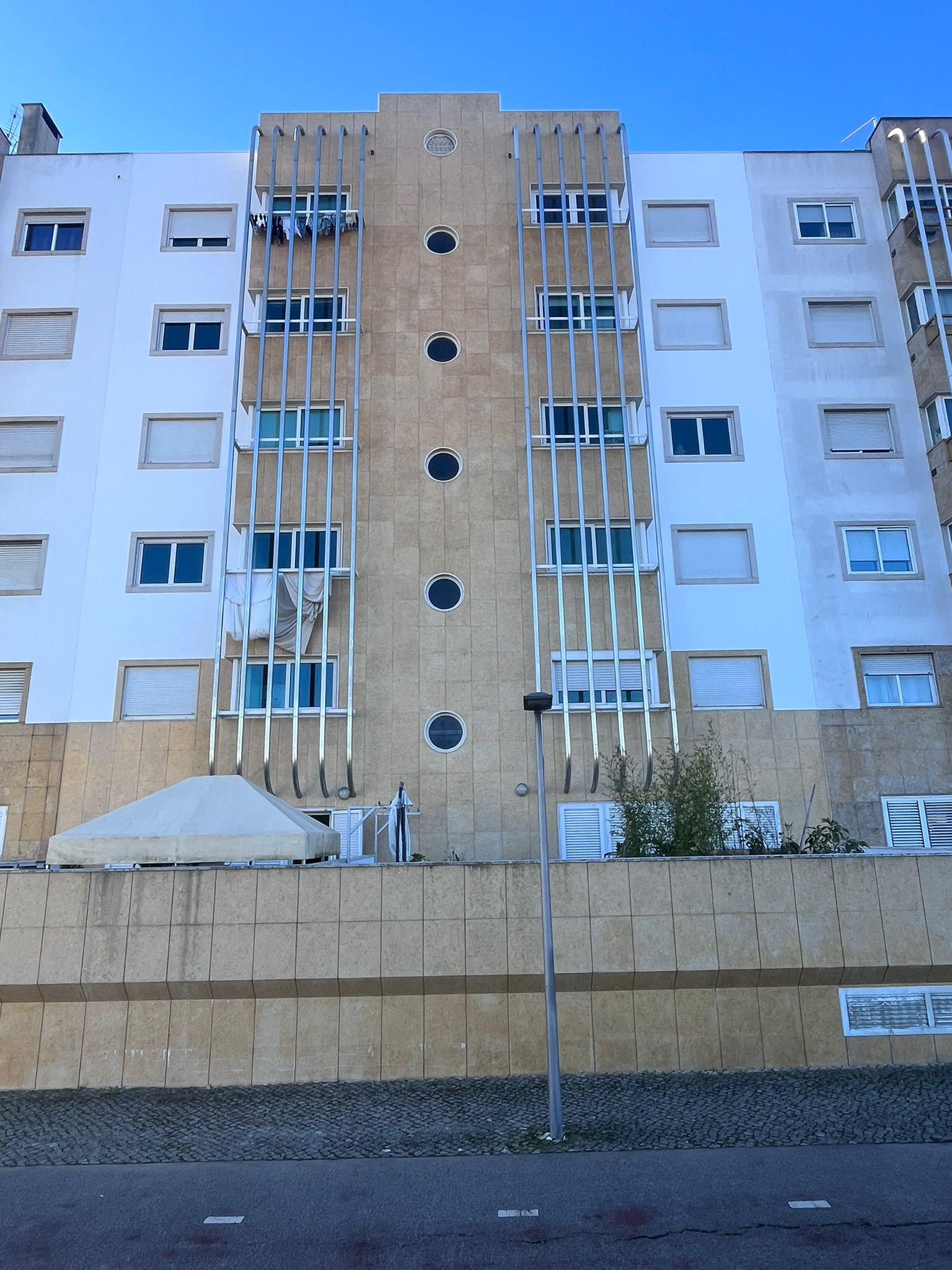 WhatsApp Image 2024-10-15 at 16.39.28