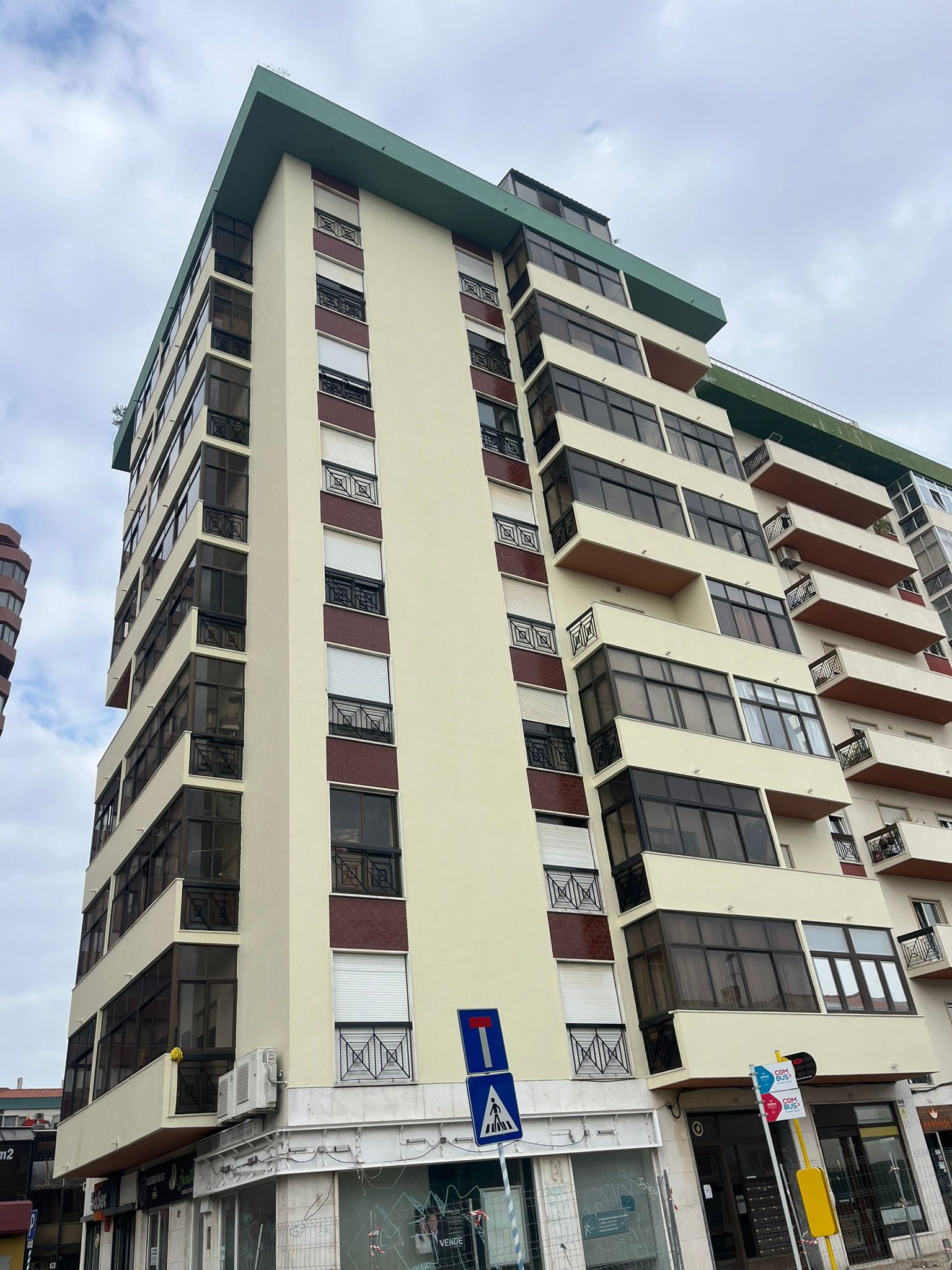 WhatsApp Image 2024-10-15 at 16.51.52 (2)