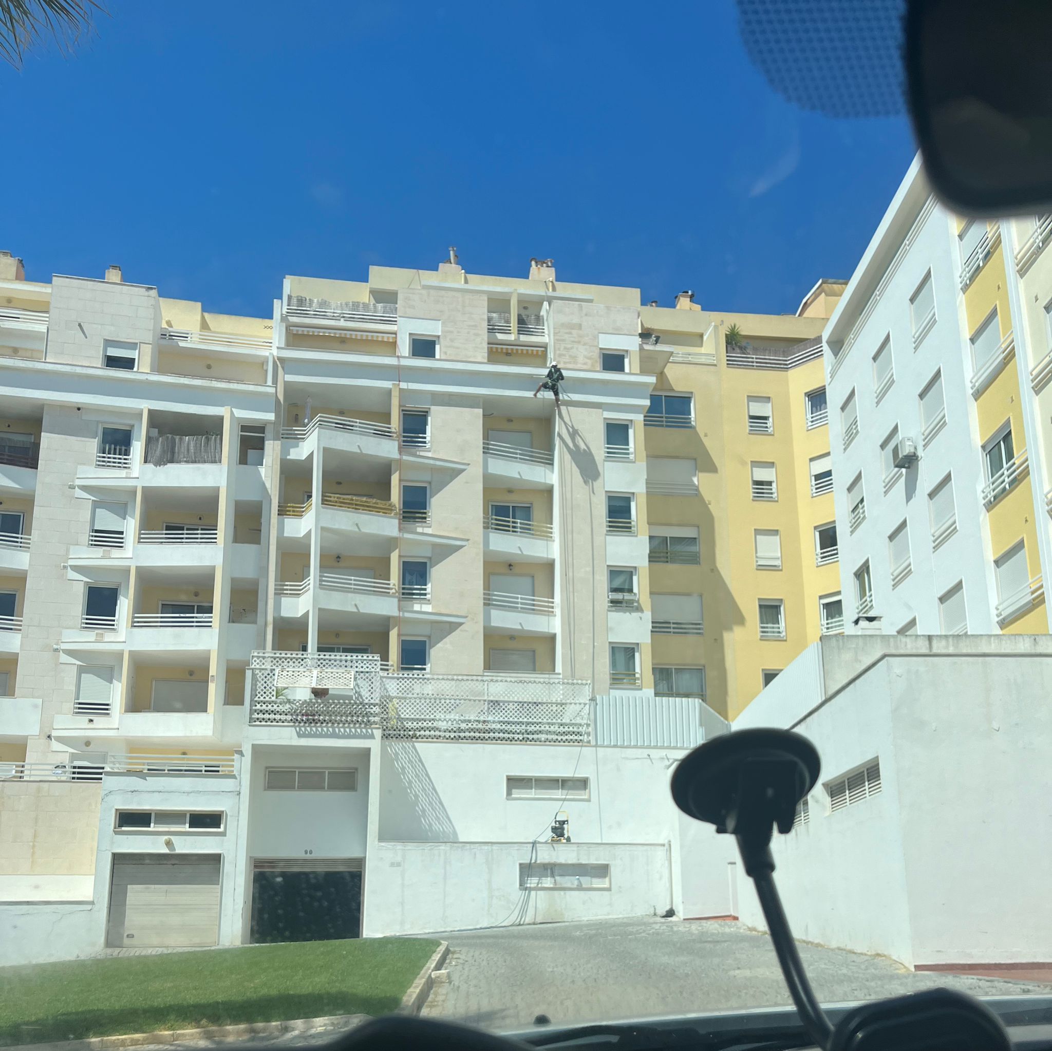 WhatsApp Image 2024-10-15 at 17.23.56