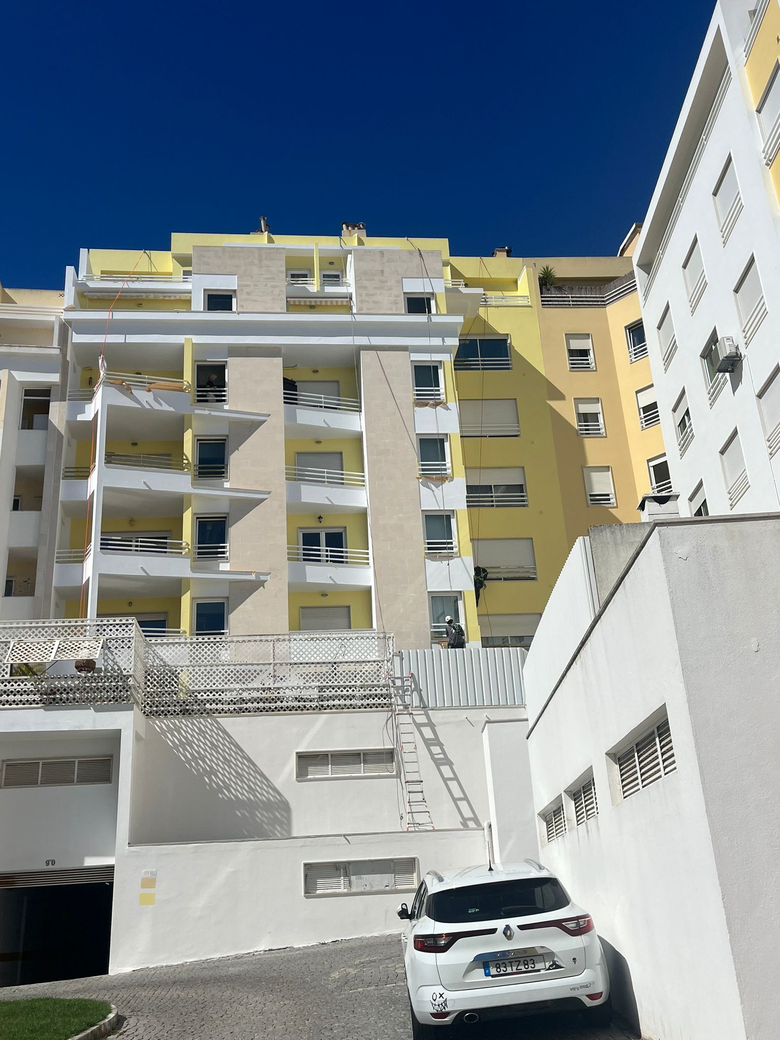 WhatsApp Image 2024-10-15 at 17.23.57 (1)