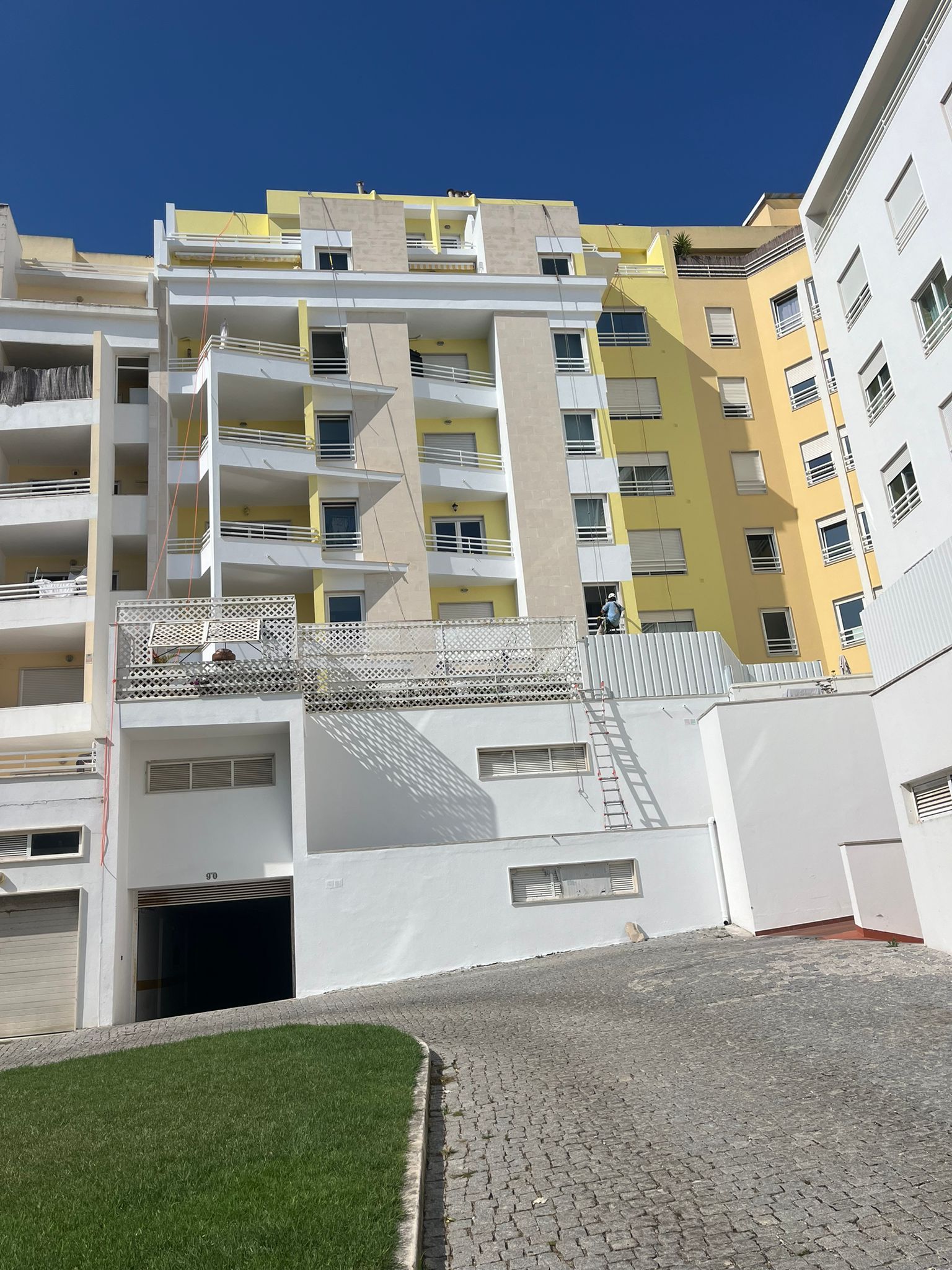 WhatsApp Image 2024-10-15 at 17.23.58