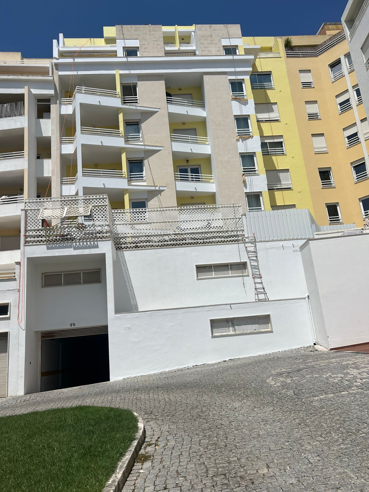 WhatsApp Image 2024-10-15 at 17.24.02